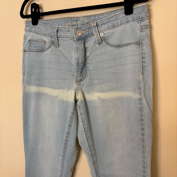 Universal Thread Women’s Mid-Rise Jegging Light Wash Jeans Size 8 - Picture 3 of 11